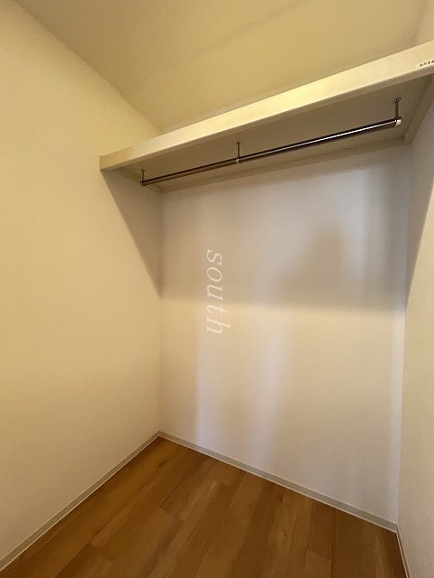 収納　ウォークインクローゼット