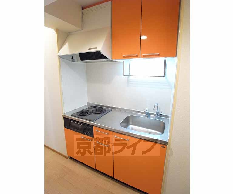 キッチン　２口ガスコンロ付きのシステムキッチン