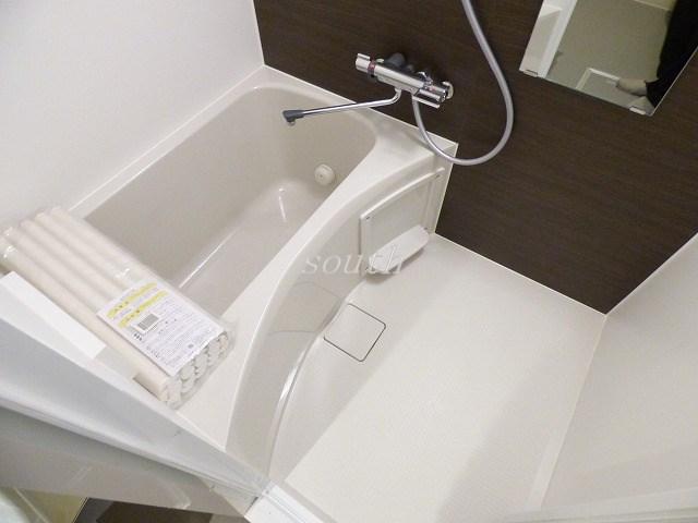 バス・シャワールーム　追い焚き機能付きのお風呂♪