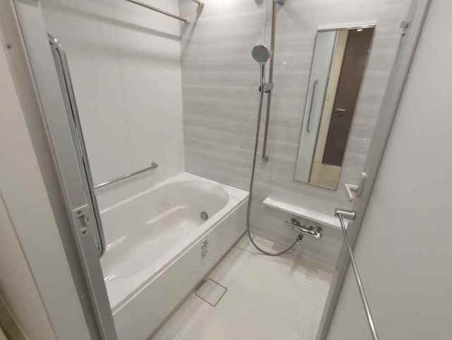バス・シャワールーム　浴室