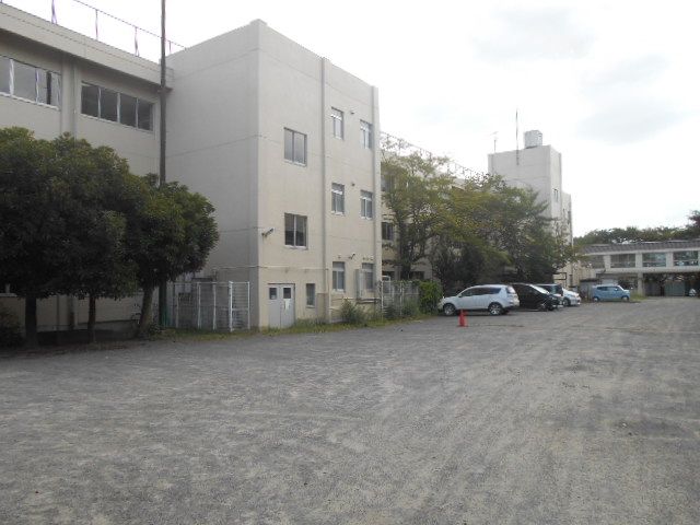小学校　海老名市立上星小学校（小学校）まで863m