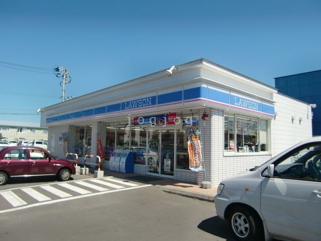 コンビニ　ローソン釧路芦野店（コンビニ）まで381m