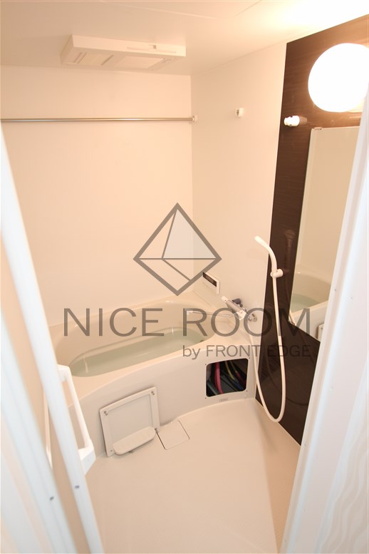 バス・シャワールーム　FDS GLANZ　風呂