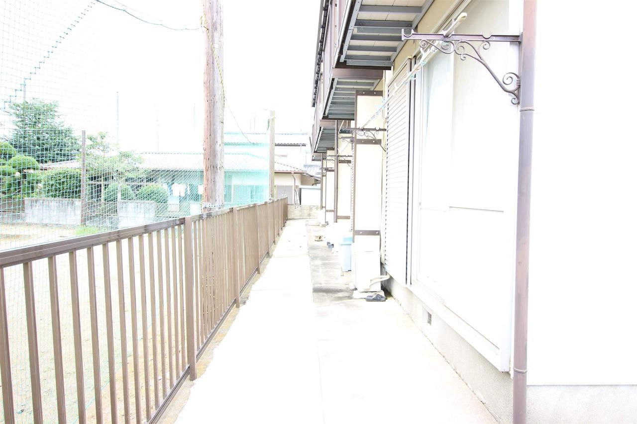 バルコニー　外に洗濯物も干せます