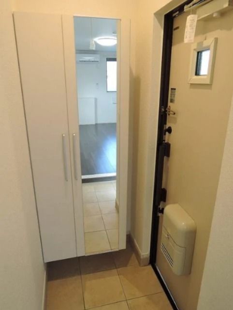 玄関　★玄関・姿見付き大型シューズBOX★