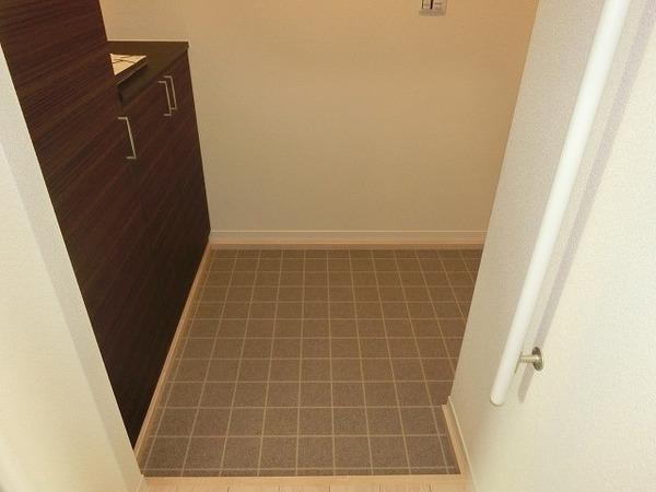 玄関　シューズボックスあり！