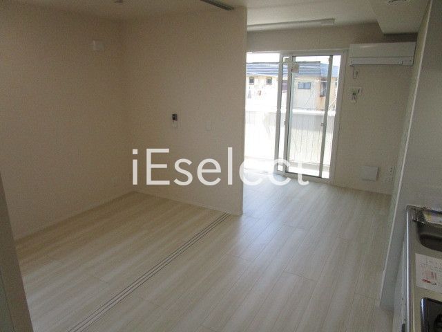 居室・リビング　違う角度からの居室です。