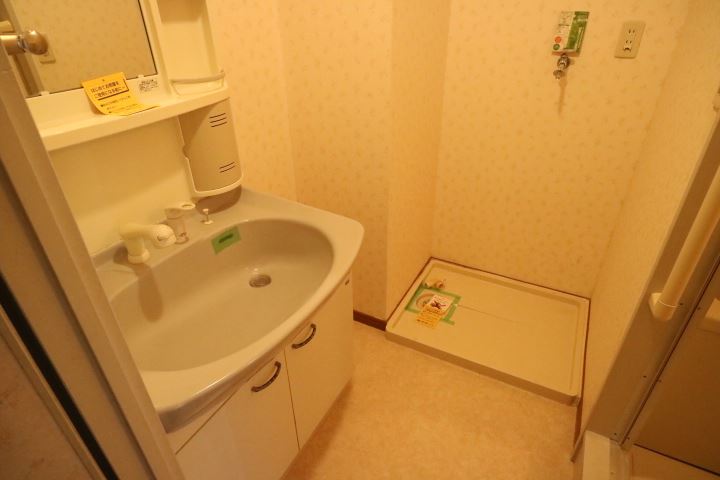 洗面設備　独立洗面化粧台あります