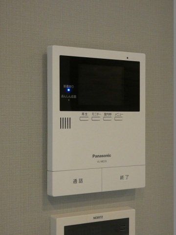 セキュリティ　モニター付きインターホンです。