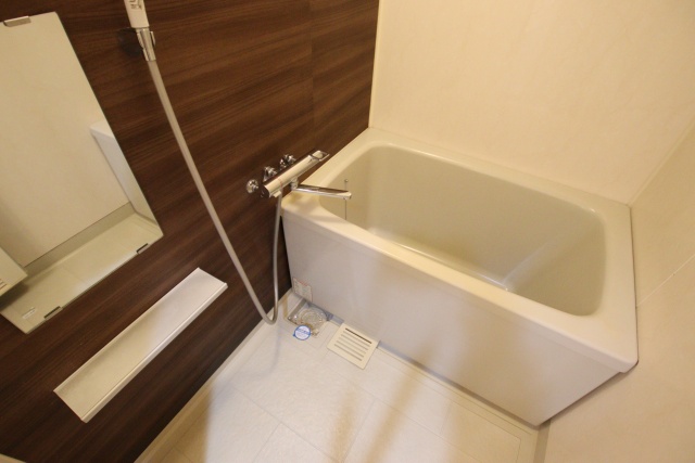 バス・シャワールーム　※別号室参考写真のため、現況優先です。