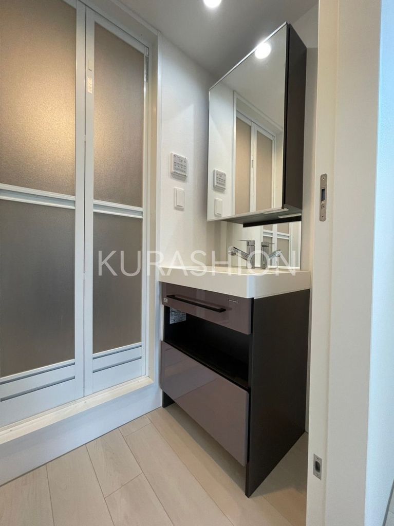 洗面設備　写真は６号室タイプのものになります。