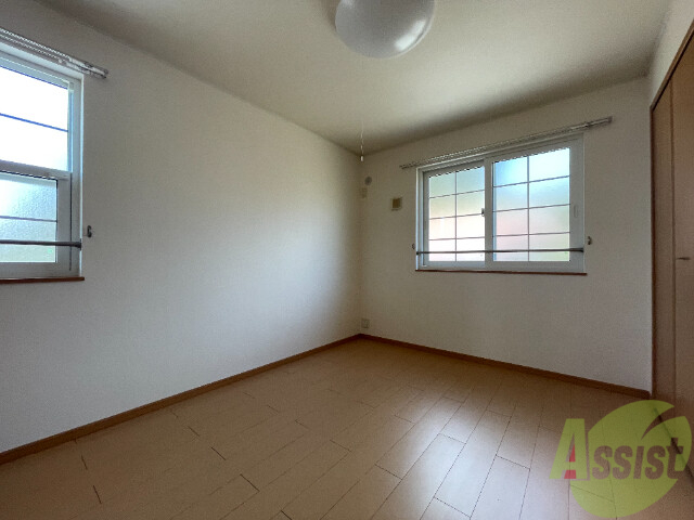 その他部屋・スペース　６帖の洋室です、広々としていて綺麗ですね！