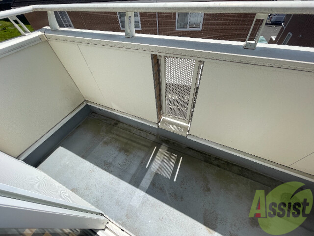 バルコニー　陽当たりの意バルコニーで洗濯物が良く乾きそうですね！