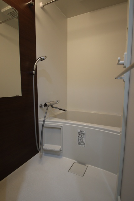 バス・シャワールーム　※別室の参考写真の為、現況優先です。