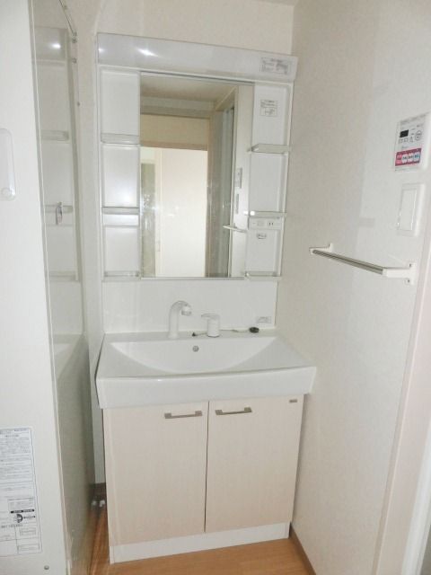 洗面設備　洗髪洗面化粧台