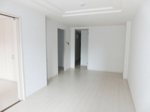 居室・リビング　バルコニーからのＬＤＫ