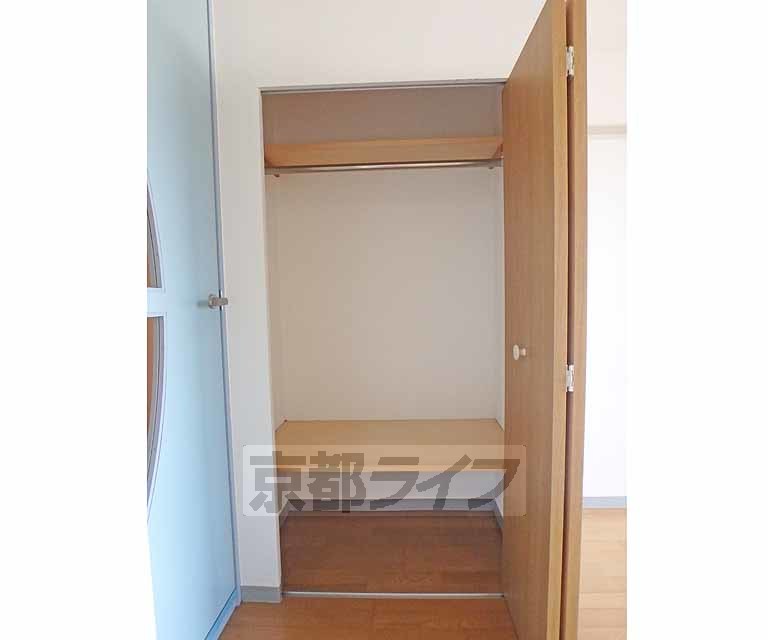 収納　天井高で大容量のクローゼットです。