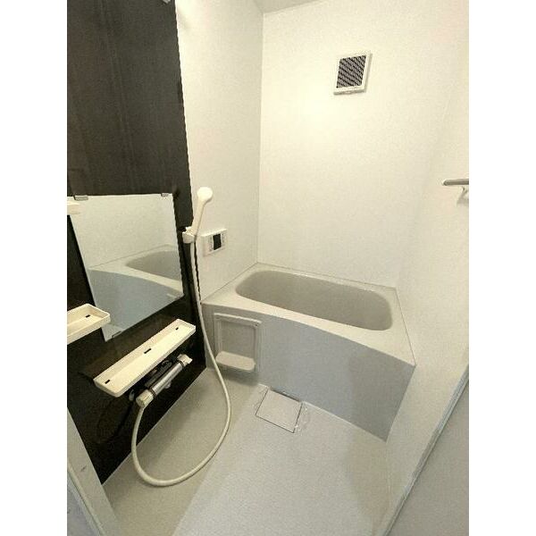 バス・シャワールーム　日々の疲れを癒すお風呂付です