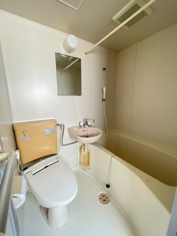 トイレ　※別部屋参考写真