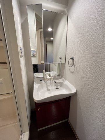 洗面設備　ジュネーゼグラン南堀江　独立洗面化粧台