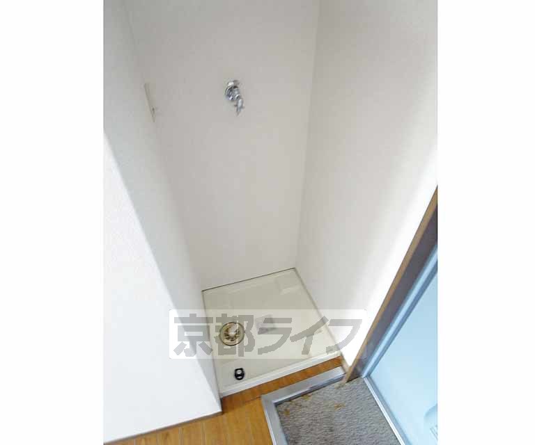 その他設備　室内に洗濯機置けます。