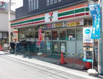 コンビニ　セブン-イレブン 板橋稲荷台店（コンビニ）まで888m