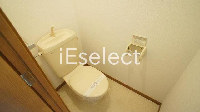 トイレ　清潔感のあるトイレです