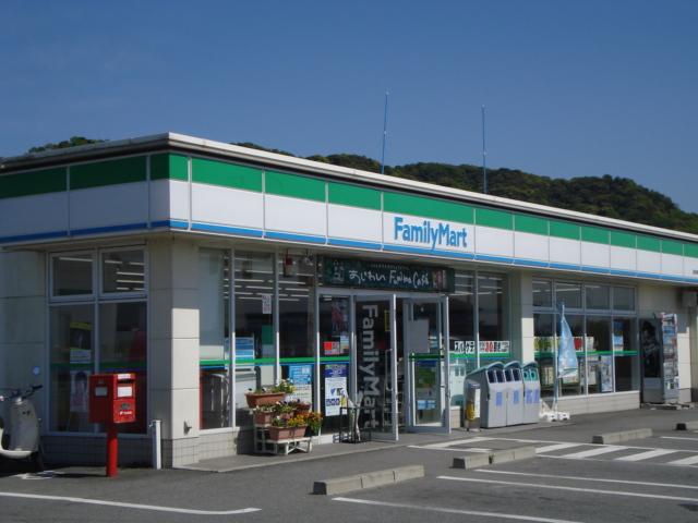 その他　ファミリーマート熊本済々黌高前店（その他）まで140m
