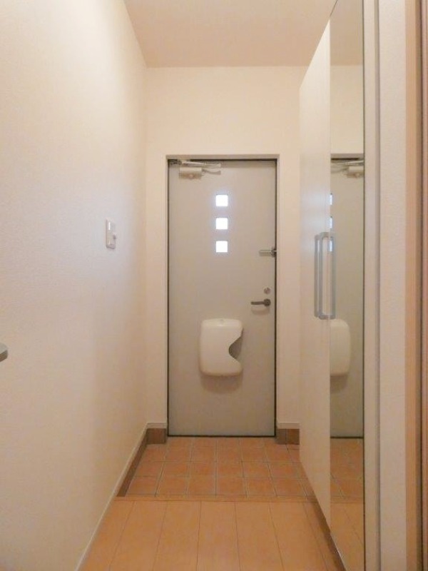 玄関　図面と現状に相違がある場合には現状を優先