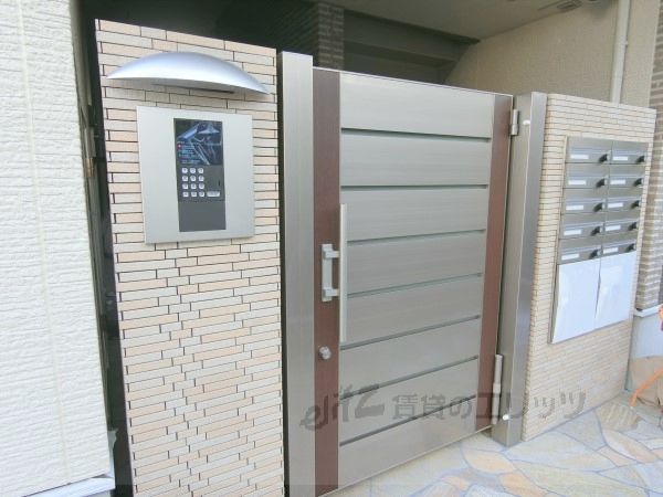 エントランス　エントランス