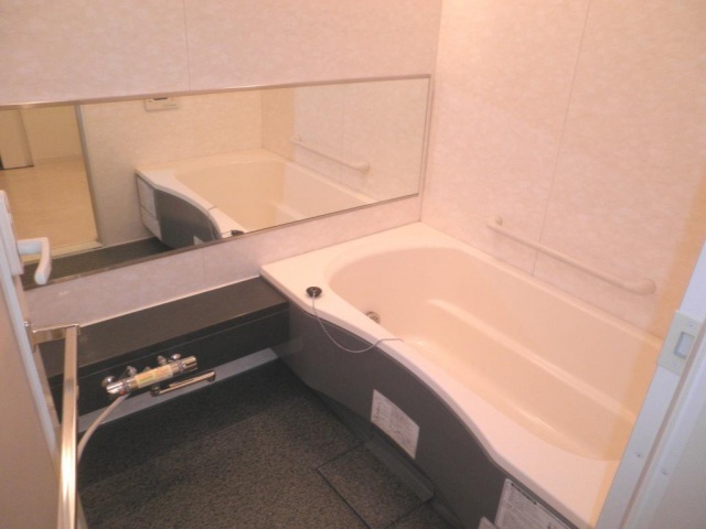 バス・シャワールーム　別部屋参考写真