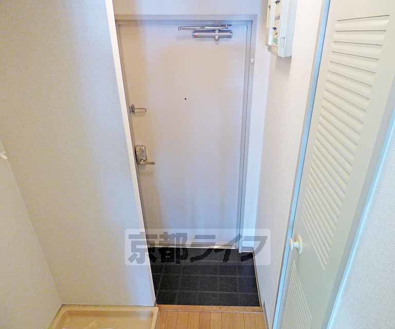 玄関　広々とした玄関です。