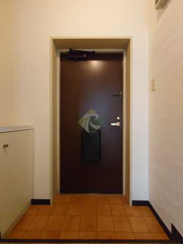 玄関　メインステージ中井駅前