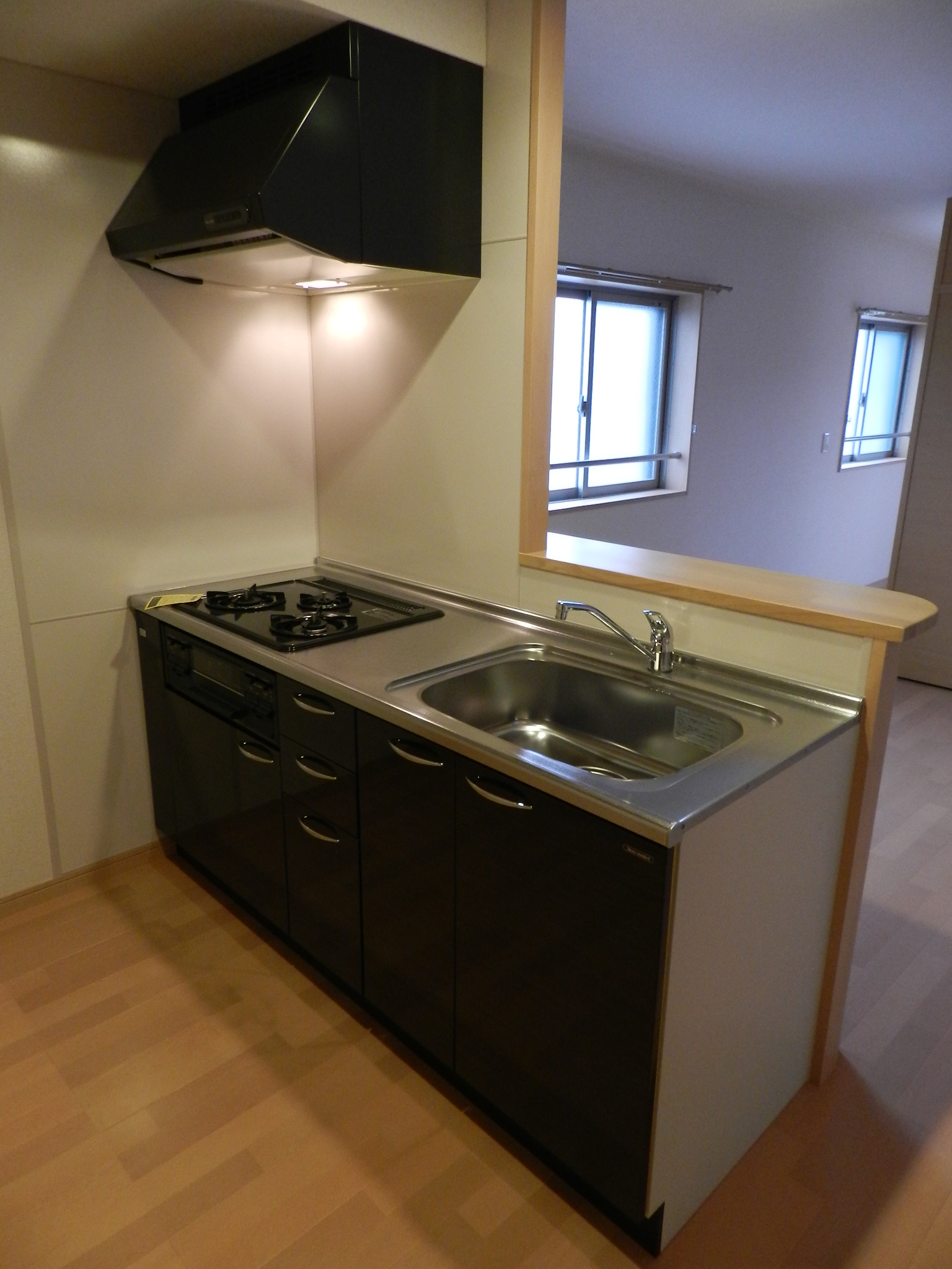 キッチン　3口コンログリル付システムキッチン