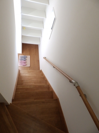 玄関　落ち着いた玄関です