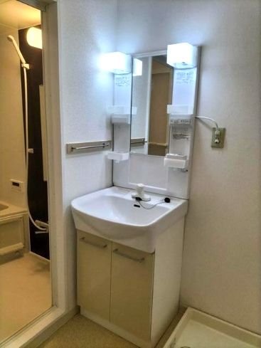 洗面設備　【参考】同建物内の別のお部屋の画像です