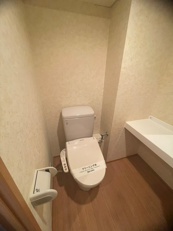 トイレ　温水洗浄便座付きのトイレ♪