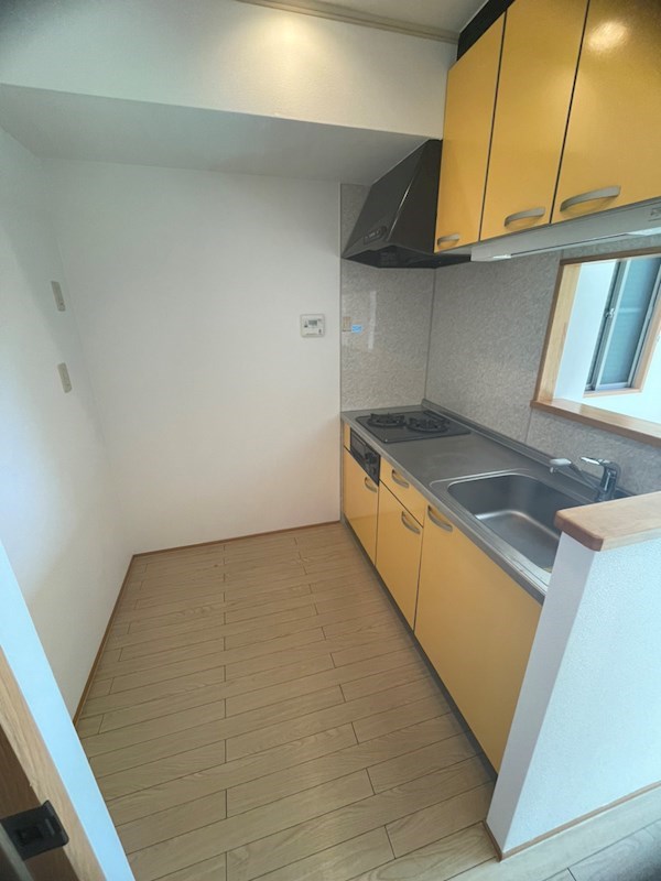 キッチン　グリル付き二口コンロのカウンタータイプのキッチン♪