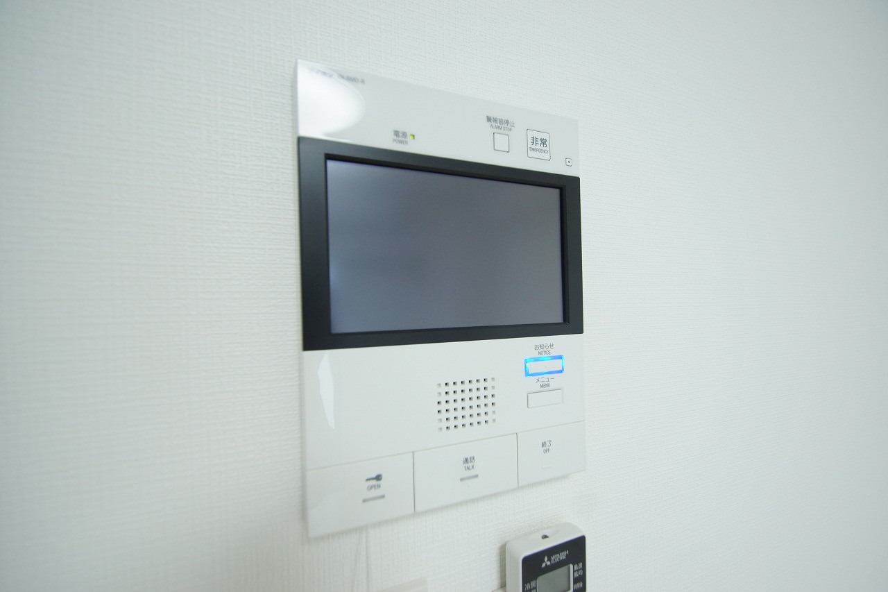 セキュリティ　来訪者が確認できて安心の「TVモニターホン」