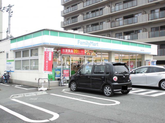 コンビニ　ファミリーマート福山野上町店（コンビニ）まで388m