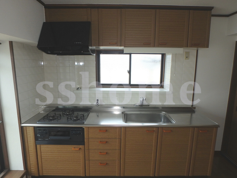 キッチン　広々3口コンロのシステムキッチン☆