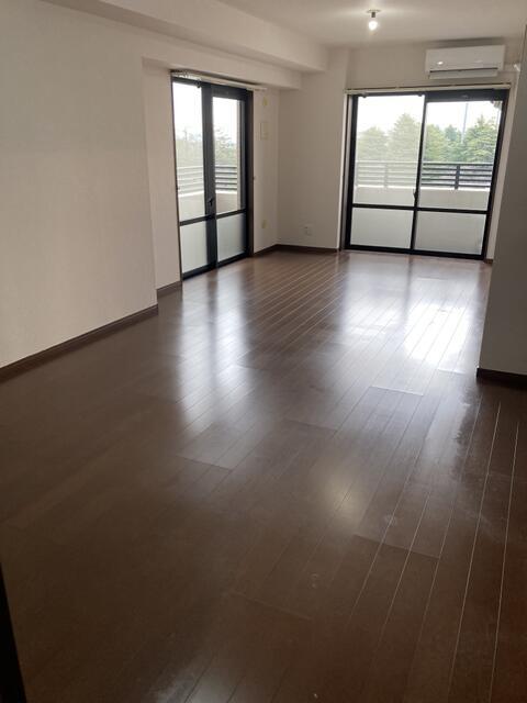 居室・リビング　?