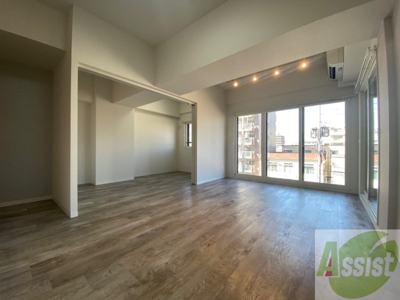 居室・リビング　広くてキレイなお部屋が広がっていて、充実した生活が送れそう