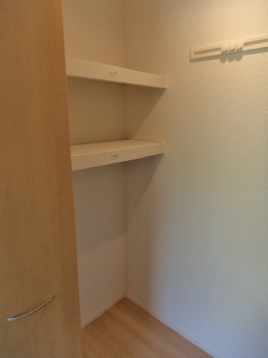 収納　カラー異なる場合があります