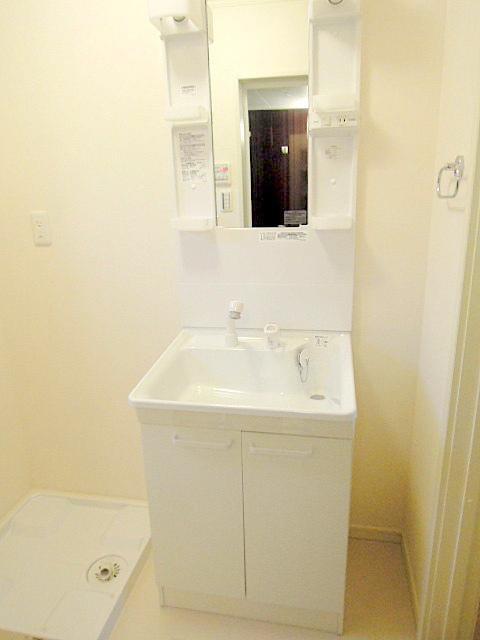 洗面設備　同仕様参考写真