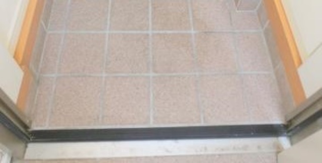 玄関　同仕様参考写真