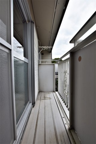 バルコニー　同物件、別号室の参考写真です。