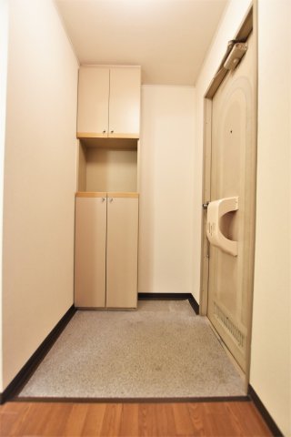 玄関　同物件、別号室の参考写真です。