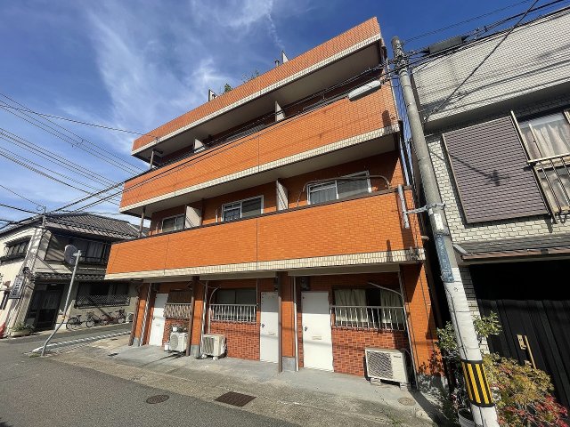 建物外観　落ち着いた雰囲気の外観です