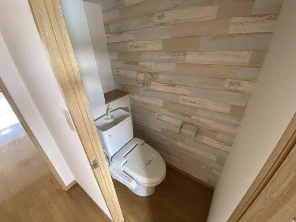 トイレ　トイレ